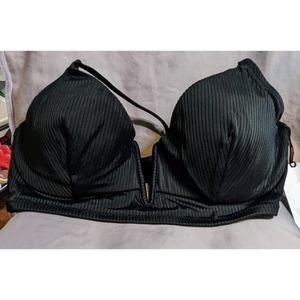 BNWT Shade and Shore Bikini Top